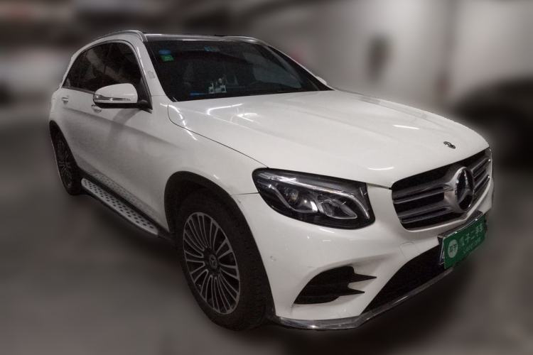 Used Mercedes-Benz GLC 2019 GLC 260 L 4MATIC Dynamic Model Front Right 45 Deg