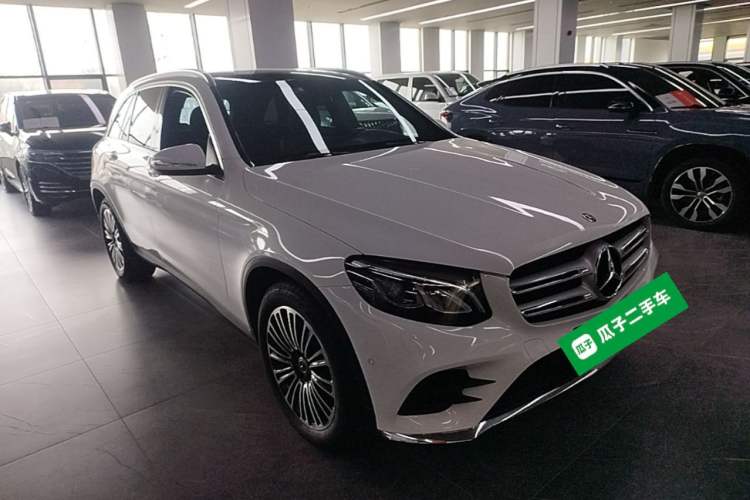 Used Mercedes-Benz GLC 2019 GLC 260 L 4MATIC Dynamic Model Front Right 45 Deg