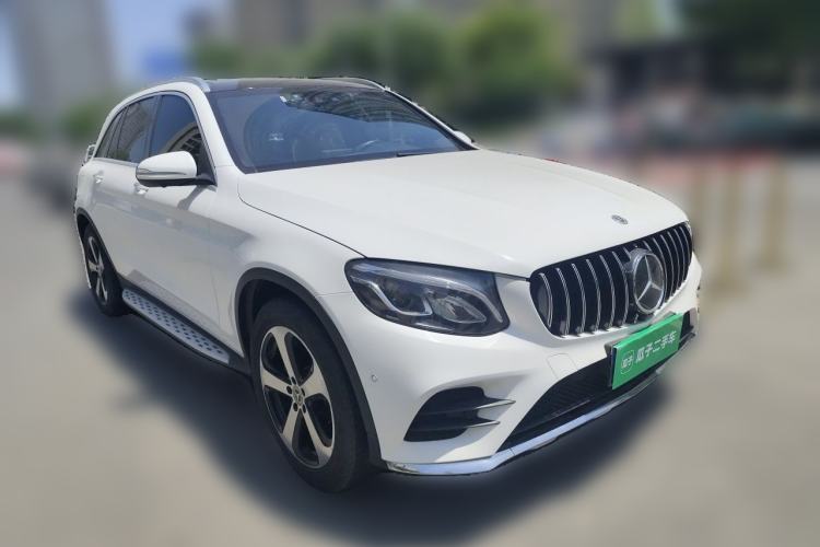 Used Mercedes-Benz GLC 2019 GLC 260 L 4MATIC Luxury Model Front Right 45 Deg
