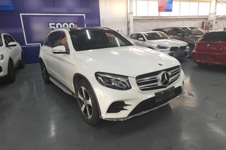 Used Mercedes-Benz GLC 2019 GLC 260 L 4MATIC Luxury Model Front Right 45 Deg
