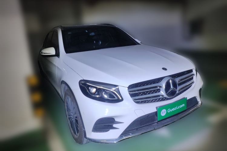 Used Mercedes-Benz GLC 2019 GLC 260 L 4MATIC Dynamic Model Front Right 45 Deg