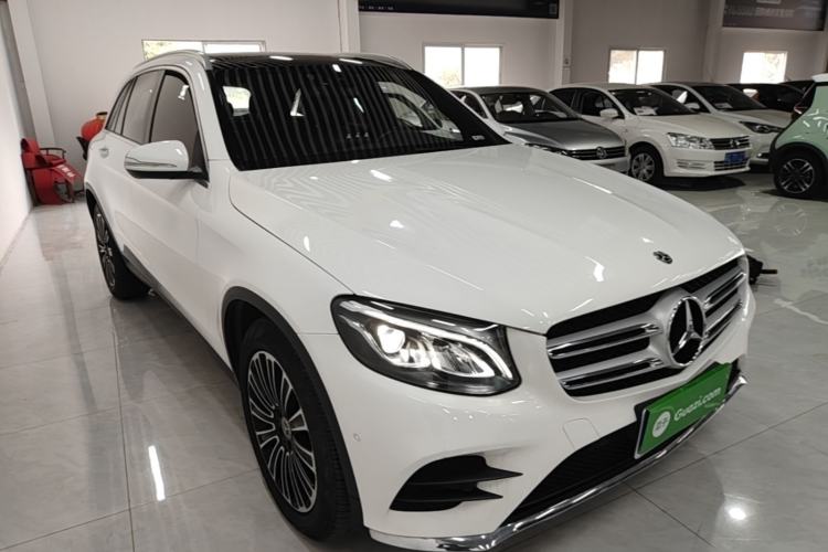 Used Mercedes-Benz GLC 2019 GLC 260 L 4MATIC Dynamic Model Front Right 45 Deg