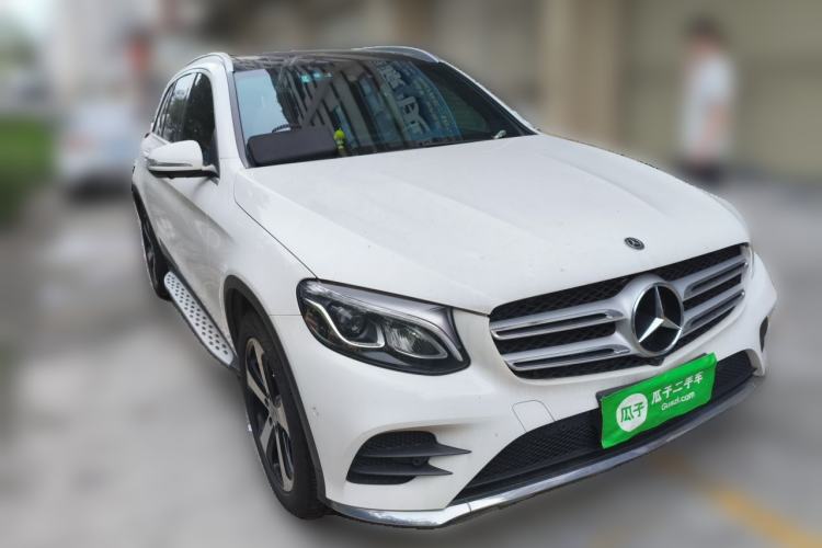 Used Mercedes-Benz GLC 2019 Facelift GLC 260 L 4MATIC Luxury Model Front Right 45 Deg