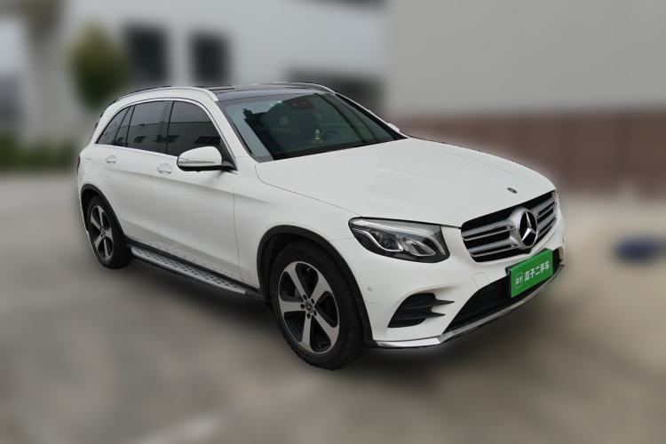 Used Mercedes-Benz GLC 2019 Facelift GLC 260 L 4MATIC Luxury Model Front Right 45 Deg