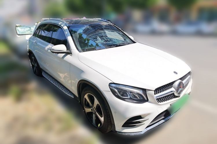 Used Mercedes-Benz GLC 2019 GLC 260 L 4MATIC Luxury Model Front Right 45 Deg