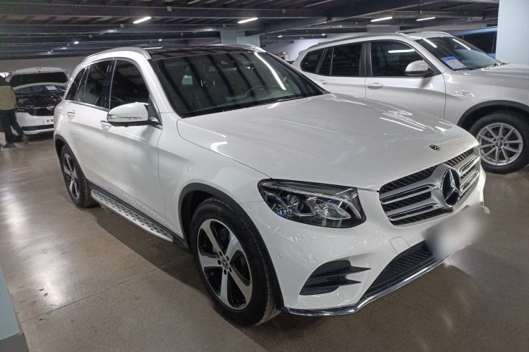 Used Mercedes-Benz GLC 2019 Facelift GLC 260 L 4MATIC Luxury Model Front Right 45 Deg