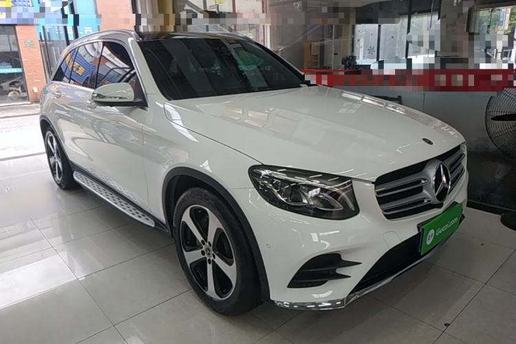 Used Mercedes-Benz GLC 2019 Facelift GLC 260 L 4MATIC Luxury Model Front Right 45 Deg