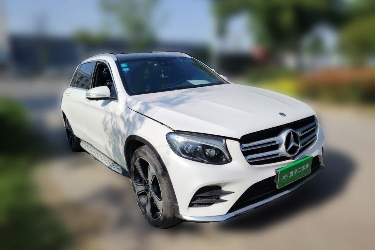 Used Mercedes-Benz GLC 2019 GLC 300 L 4MATIC Dynamic Model Front Right 45 Deg
