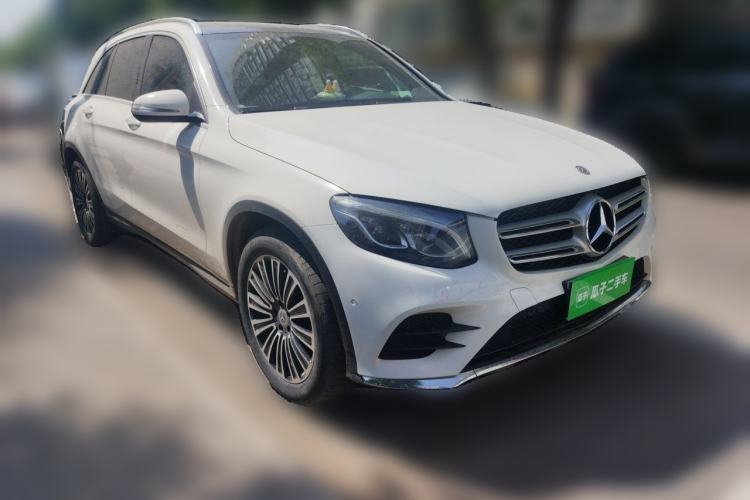 Used Mercedes-Benz GLC 2019 GLC 260 L 4MATIC Dynamic Model Front Right 45 Deg