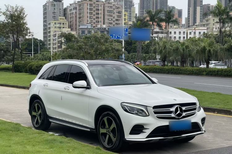 Used Mercedes-Benz GLC 2019 Facelift GLC 260 L 4MATIC Luxury Model Front Right 45 Deg