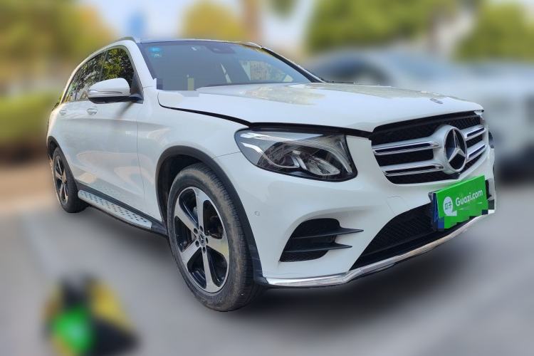 Used Mercedes-Benz GLC 2019 Facelift GLC 260 L 4MATIC Luxury Model Front Right 45 Deg