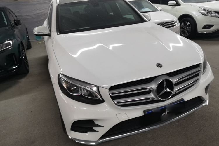 Used Mercedes-Benz GLC 2019 GLC 260 L 4MATIC Dynamic Model Front Right 45 Deg