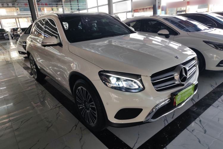 Used Mercedes-Benz GLC 2019 GLC 200 4MATIC Front Right 45 Deg