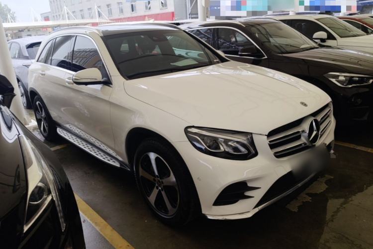 Used Mercedes-Benz GLC 2019 Facelift GLC 260 L 4MATIC Luxury Model Front Right 45 Deg