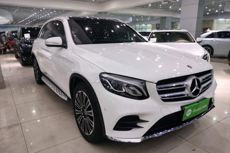Used Mercedes-Benz GLC 2019 GLC 260 L 4MATIC Dynamic Model Front Right 45 Deg
