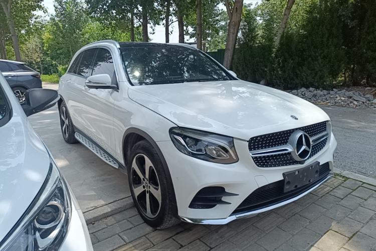 Used Mercedes-Benz GLC 2019 Facelift GLC 260 L 4MATIC Luxury Model Front Right 45 Deg