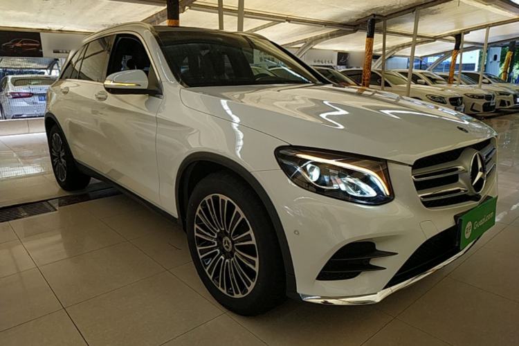 Used Mercedes-Benz GLC 2019 GLC 260 L 4MATIC Dynamic Model Front Right 45 Deg