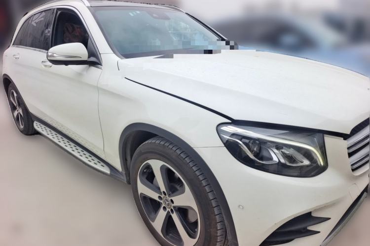Used Mercedes-Benz GLC 2019 Facelift GLC 260 L 4MATIC Luxury Model Front Right 45 Deg