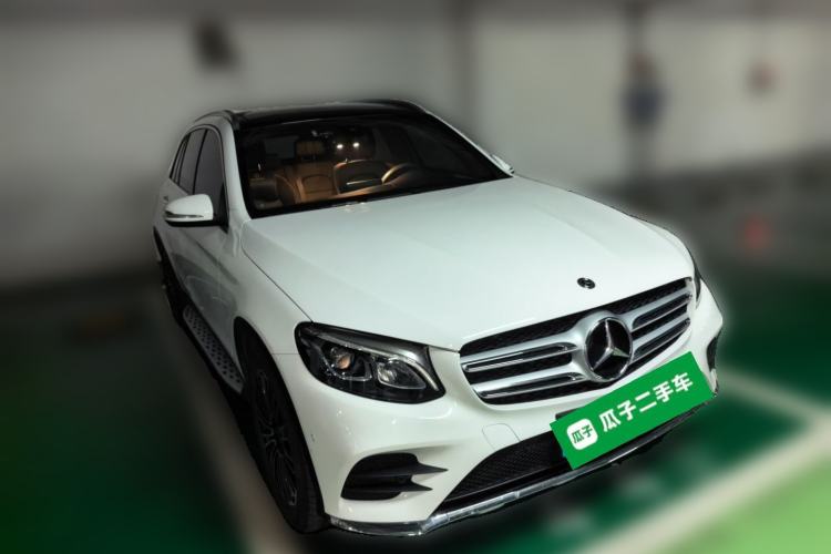 Used Mercedes-Benz GLC 2019 GLC 260 L 4MATIC Dynamic Model Front Right 45 Deg
