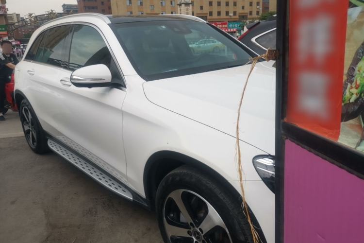Used Mercedes-Benz GLC 2019 Facelift GLC 260 L 4MATIC Luxury Model Front Right 45 Deg