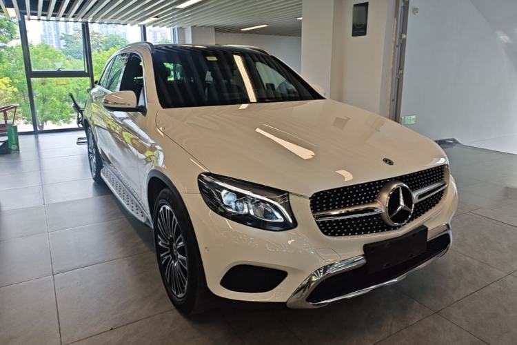 Used Mercedes-Benz GLC 2019 GLC 200 L 4MATIC Front Right 45 Deg