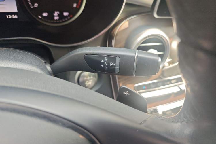 Used Mercedes-Benz GLC 2019 GLC 300 L 4MATIC Dynamic Model Gear Lever
