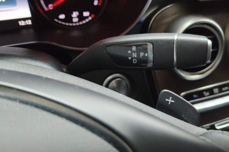 Used Mercedes-Benz GLC 2019 GLC 300 L 4MATIC Dynamic Model Gear Lever