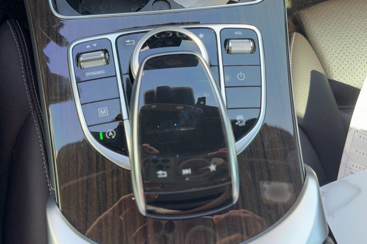 Used Mercedes-Benz GLC 2019 Facelift GLC 260 L 4MATIC Luxury Model Gear Lever