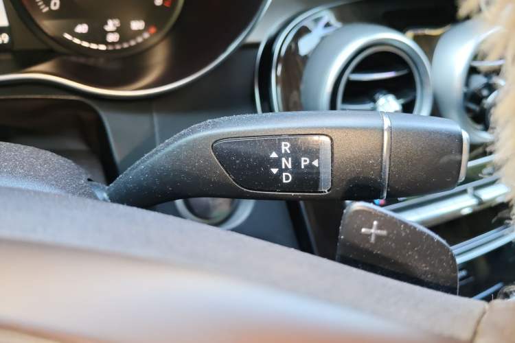 Used Mercedes-Benz GLC 2019 GLC 260 4MATIC Luxury Model Gear Lever