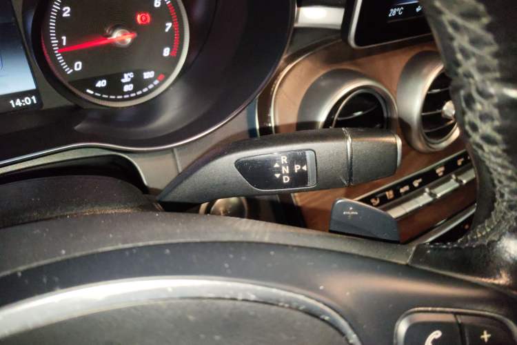 Used Mercedes-Benz GLC 2019 GLC 300 L 4MATIC Dynamic Model Gear Lever