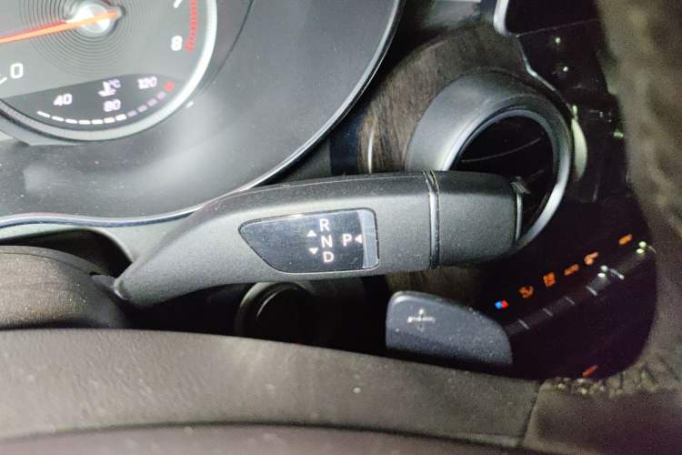 Used Mercedes-Benz GLC 2019 GLC 200 4MATIC Gear Lever