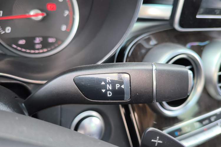 Used Mercedes-Benz GLC 2019 Facelift GLC 260 L 4MATIC Luxury Model Gear Lever