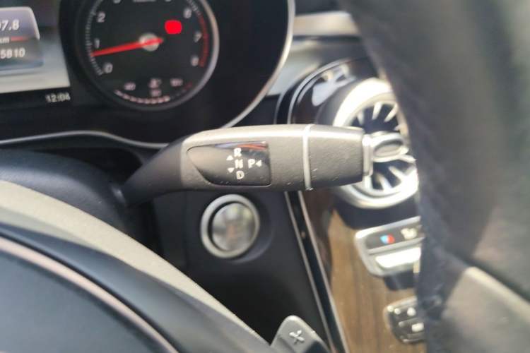 Used Mercedes-Benz GLC 2019 GLC 260 L 4MATIC Luxury Model Gear Lever