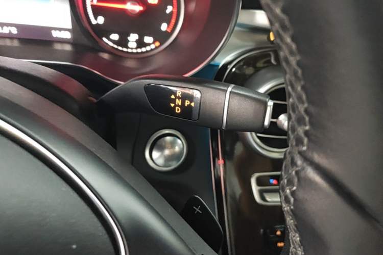 Used Mercedes-Benz GLC 2019 GLC 260 L 4MATIC Luxury Model Gear Lever