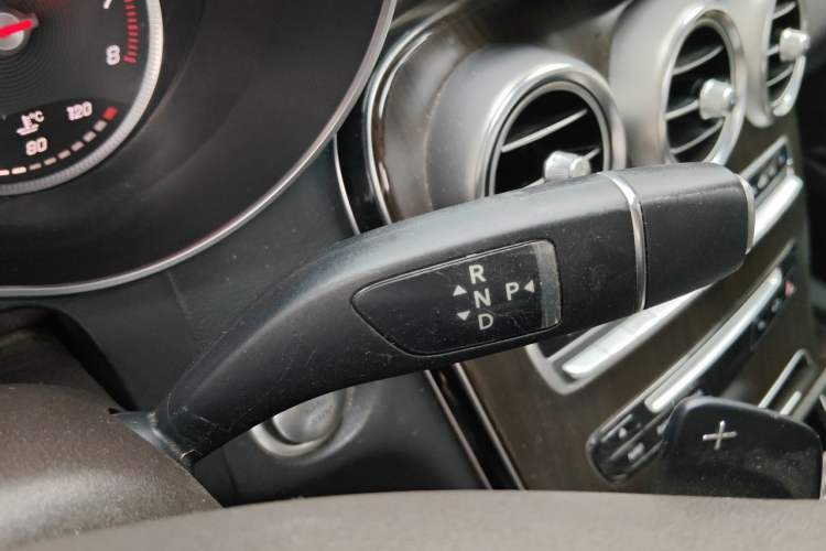Used Mercedes-Benz GLC 2019 Facelift GLC 260 L 4MATIC Luxury Model Gear Lever