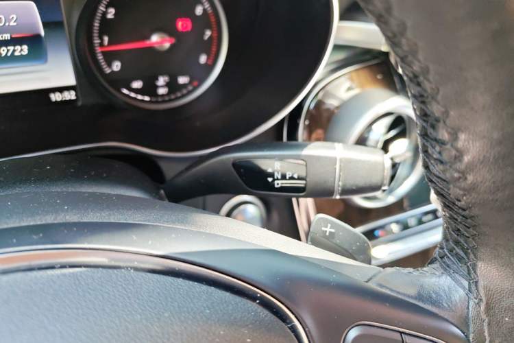 Used Mercedes-Benz GLC 2019 GLC 260 L 4MATIC Luxury Model Gear Lever