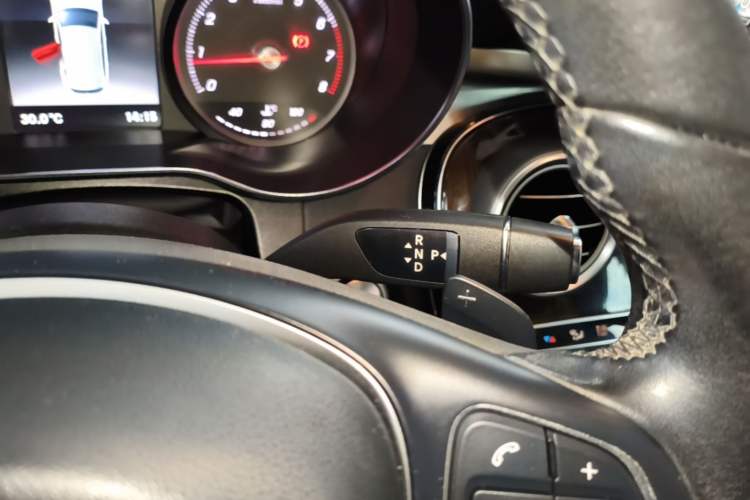 Used Mercedes-Benz GLC 2019 GLC 260 4MATIC Luxury Model Gear Lever