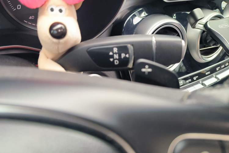 Used Mercedes-Benz GLC 2019 GLC 200 L 4MATIC Gear Lever