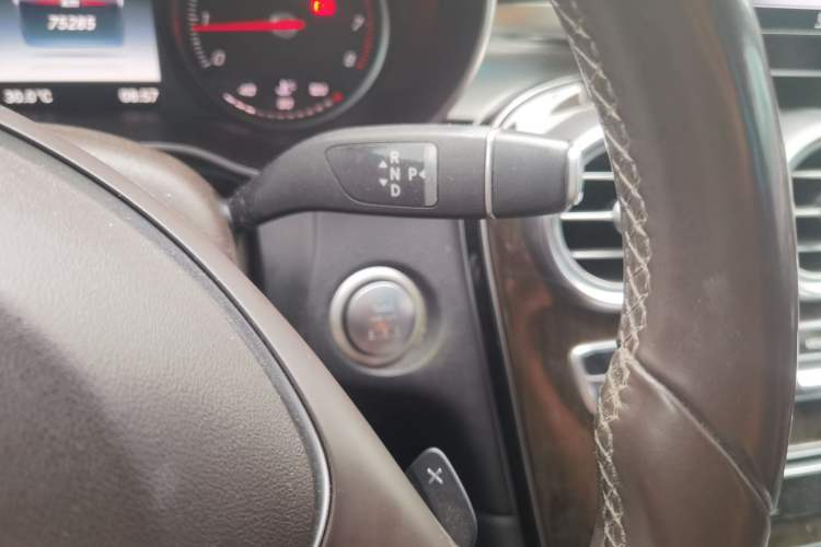 Used Mercedes-Benz GLC 2019 GLC 260 L 4MATIC Dynamic Model Gear Lever
