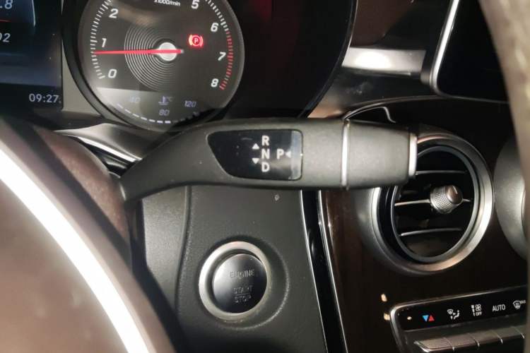 Used Mercedes-Benz GLC 2019 GLC 260 4MATIC Dynamic Edition Gear Lever