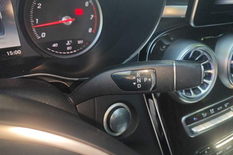 Used Mercedes-Benz GLC 2019 GLC 260 L 4MATIC Dynamic Model Gear Lever
