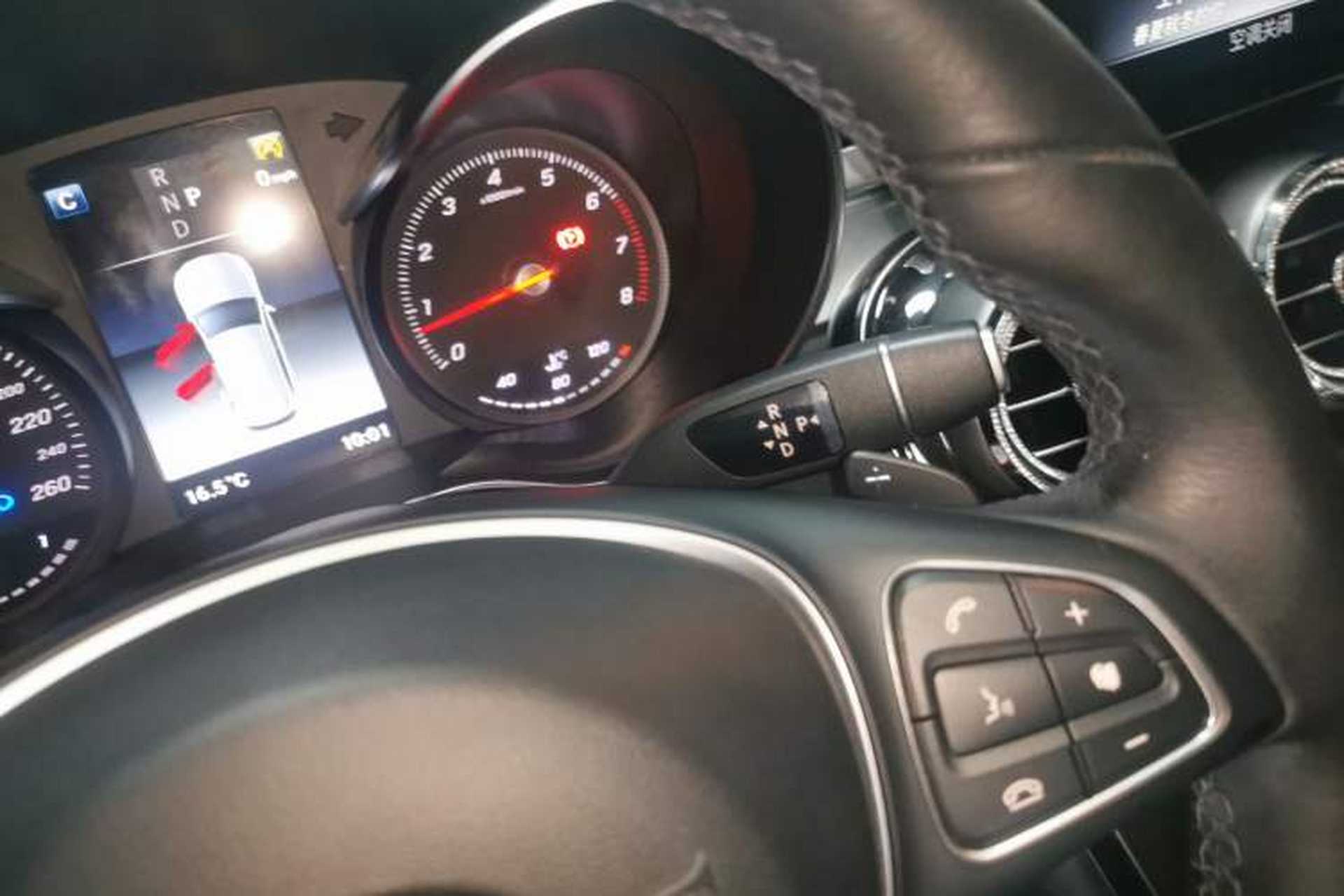 Used Mercedes-Benz GLC 2019 GLC 260 4MATIC Luxury Model Gear Lever