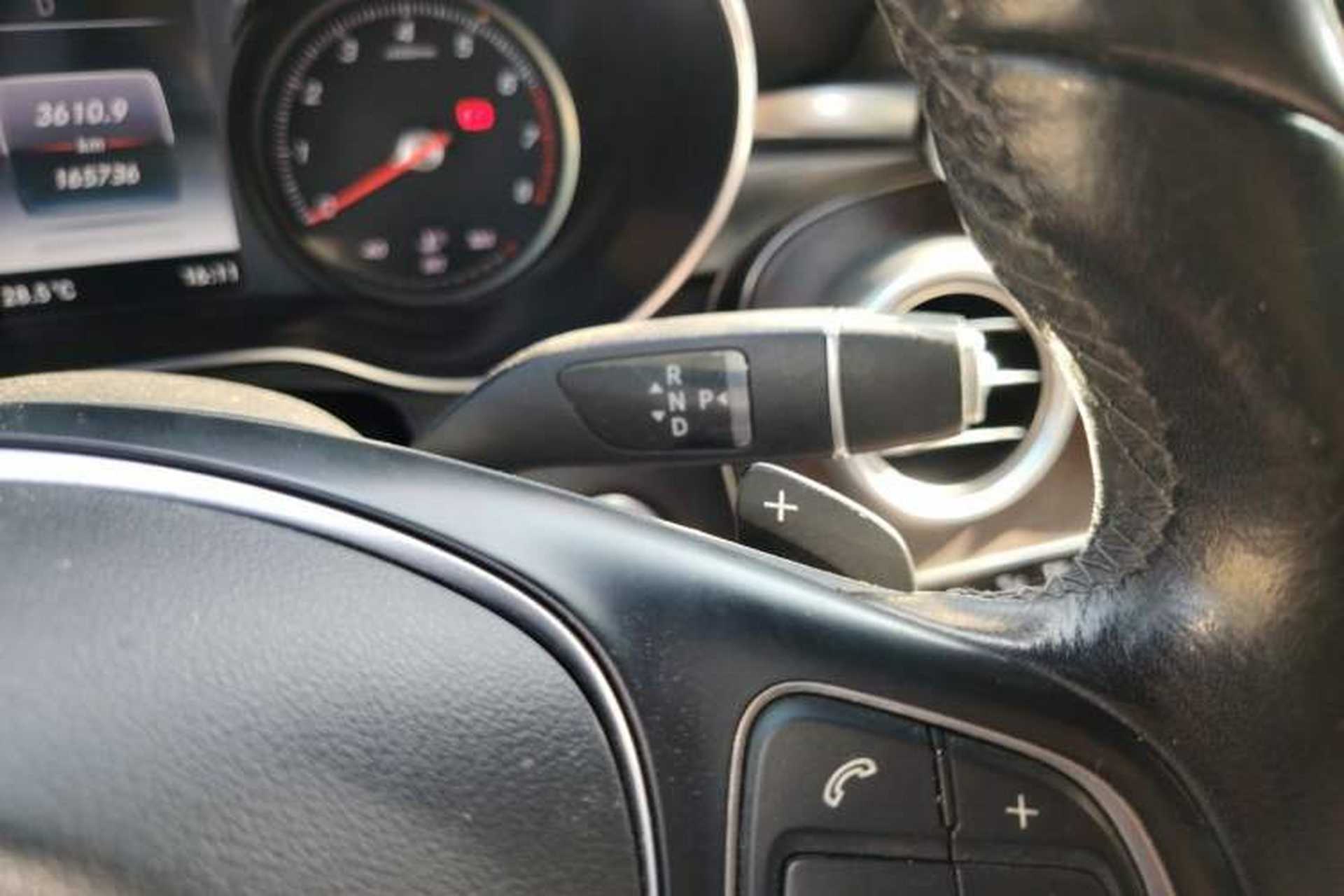 Used Mercedes-Benz GLC 2019 GLC 300 L 4MATIC Dynamic Model Gear Lever