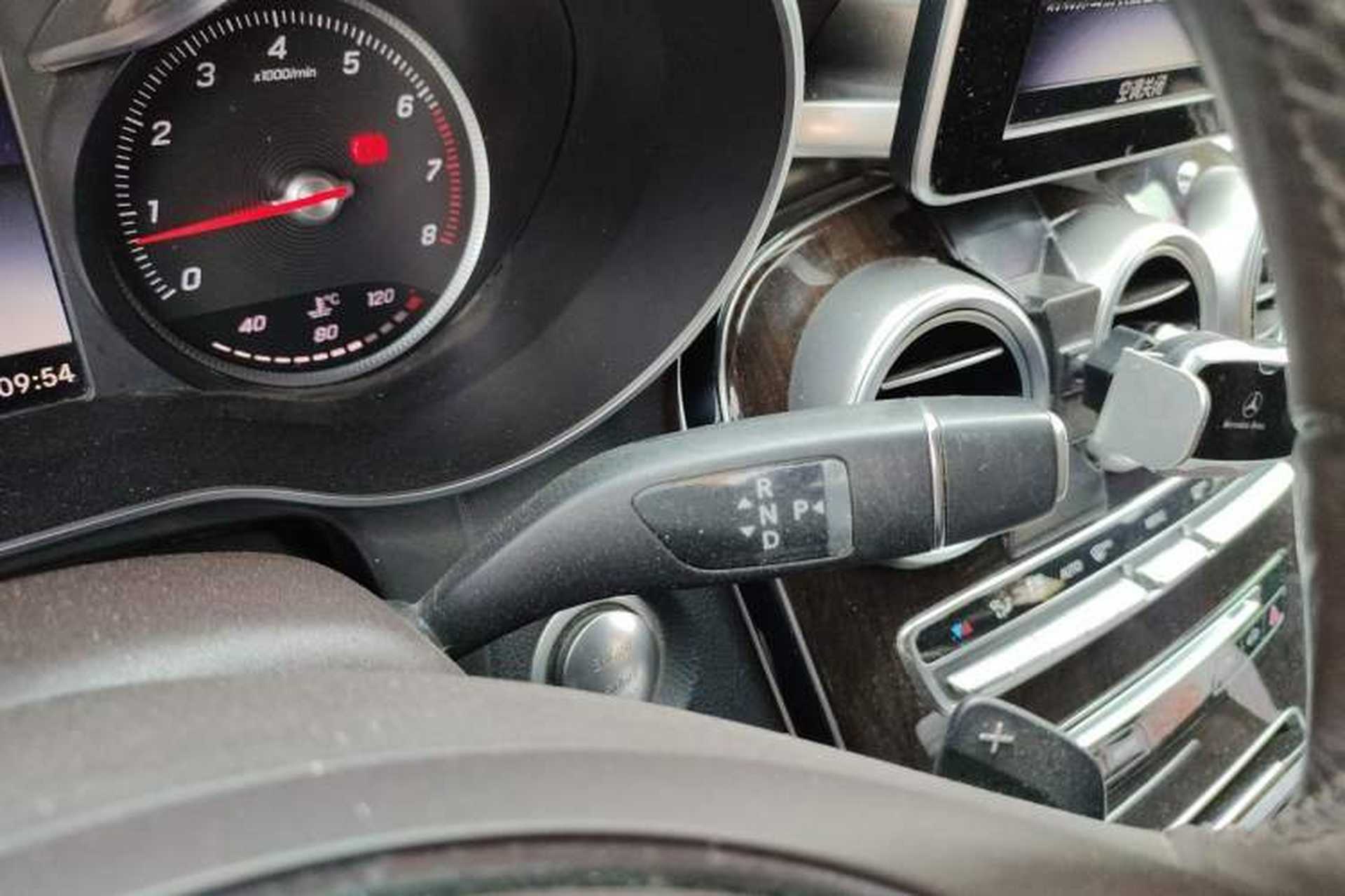 Used Mercedes-Benz GLC 2019 Facelift GLC 260 L 4MATIC Luxury Model Gear Lever