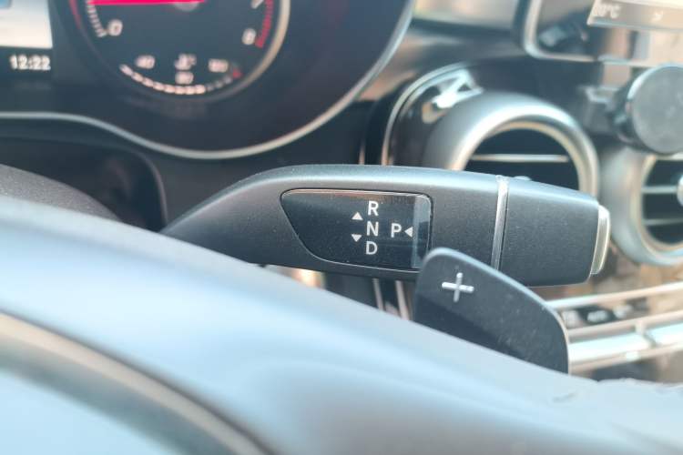 Used Mercedes-Benz GLC 2019 GLC 260 4MATIC Luxury Model Gear Lever