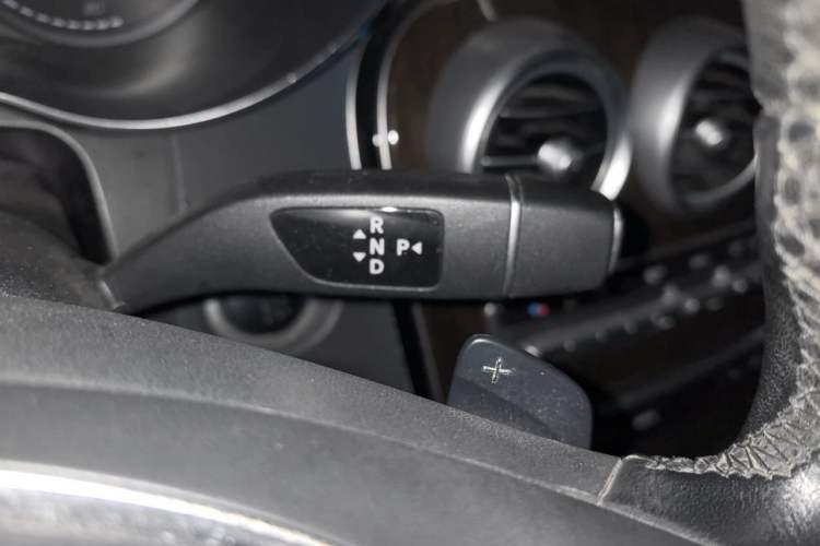 Used Mercedes-Benz GLC 2019 GLC 260 L 4MATIC Luxury Model Gear Lever