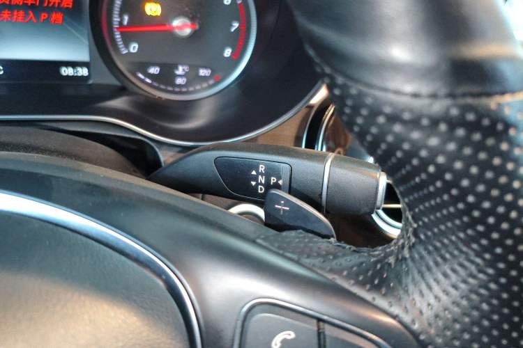 Used Mercedes-Benz GLC 2019 GLC 260 L 4MATIC Dynamic Model Gear Lever