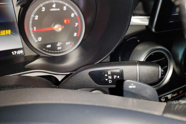 Used Mercedes-Benz GLC 2019 GLC 200 4MATIC Gear Lever