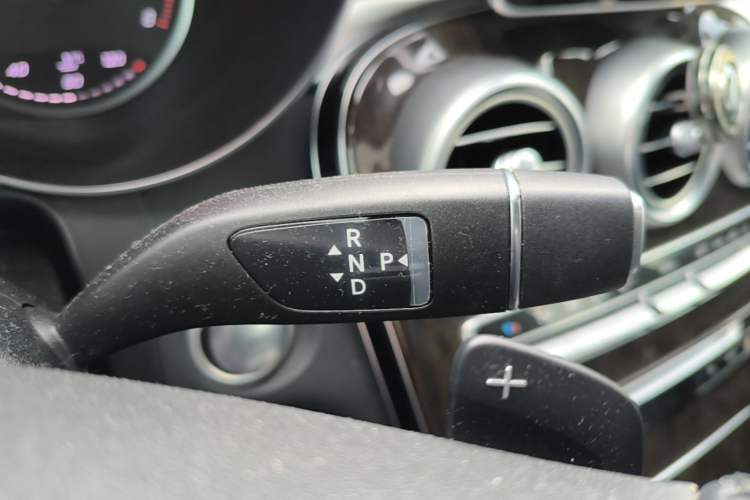 Used Mercedes-Benz GLC 2019 Facelift GLC 260 L 4MATIC Luxury Model Gear Lever