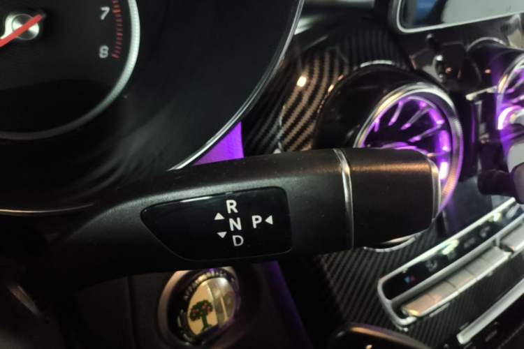 Used Mercedes-Benz GLC 2019 GLC 260 4MATIC Luxury Model Gear Lever